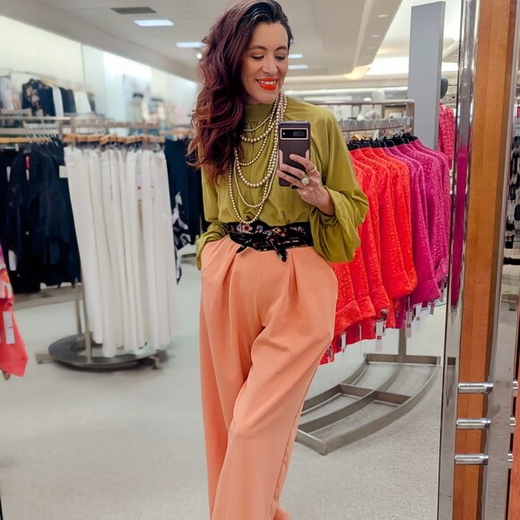 Meet your Posher, Jessica - Picture 2 of 4